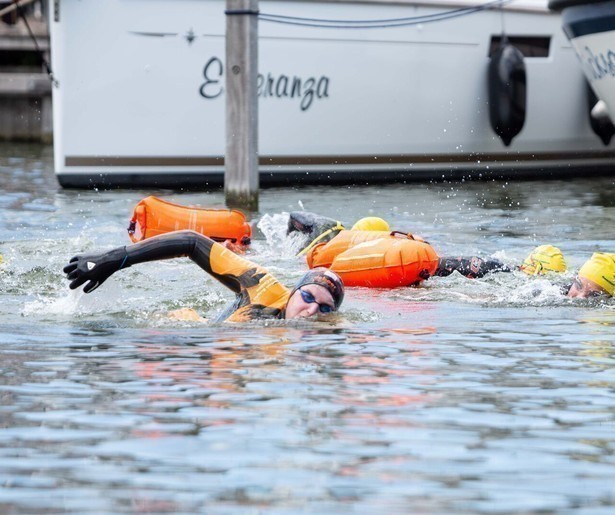 Maarten van der Weijden waagt zich dit keer aan de Elfstedentriatlon