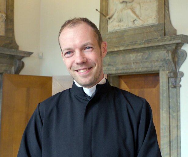 Maarten Blom ligt in het ziekenhuis: 'Al drie maanden flink last'