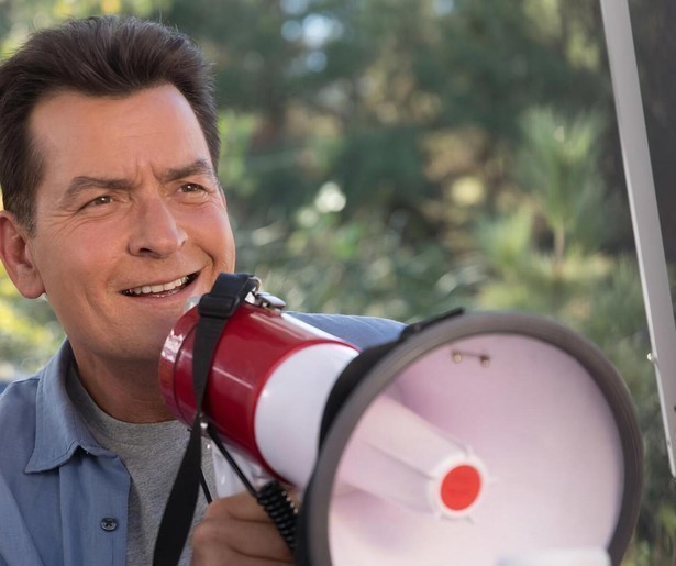 Kamperen is een serieuze zaak in Mad Families