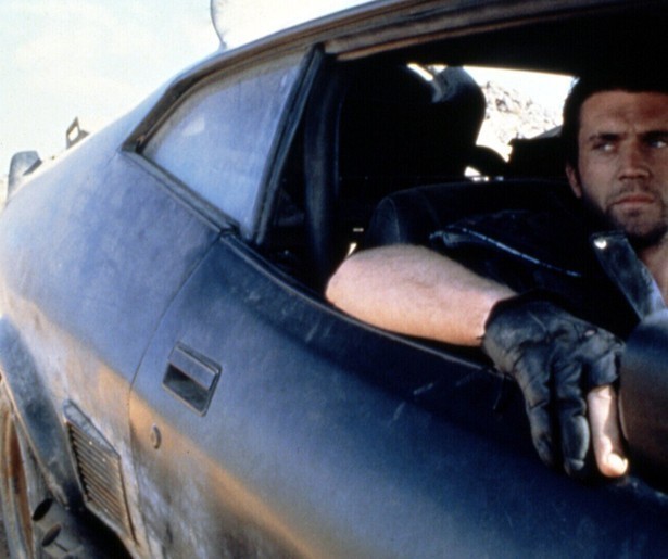 Mel Gibson scheurt verder in Mad Max 2