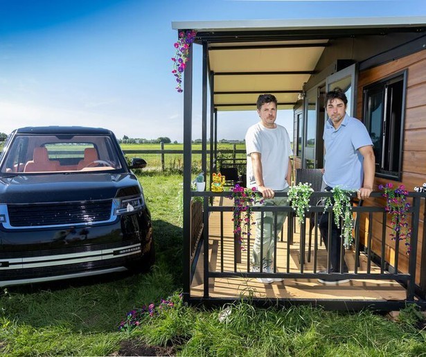 Mark Baanders en Filemon Wesselink kopen huis via een webshop in Made in China