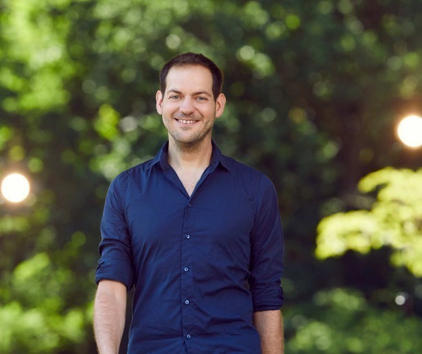 Lucas de Man neemt kunstenaars onder de loep in Man en Kunst