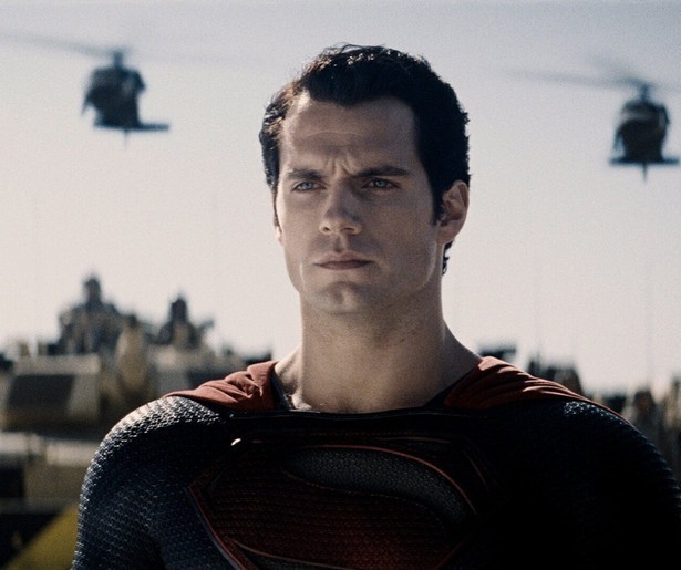 Henry Cavill neemt het op tegen Michael Shannon in Man of Steel