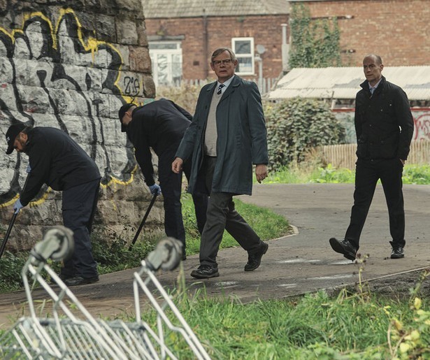 Wordt de serieverkrachter gepakt in slot Manhunt?