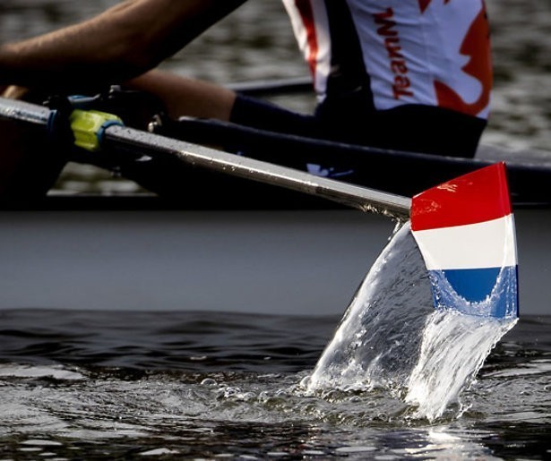 De mannen dubbelvier gaan roeien in Tokio