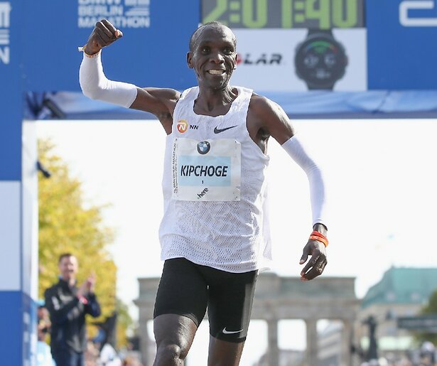 Marathonspektakel door het centrum van Berlijn