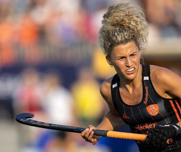 Het Europees Kampioenschap voor de Nederlandse hockeyvrouwen gaat van start