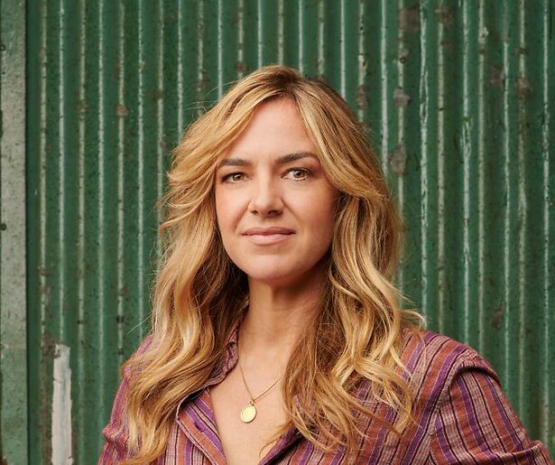 De experts van Keuringsdienst van Waarde omringen zich met cheesecakes