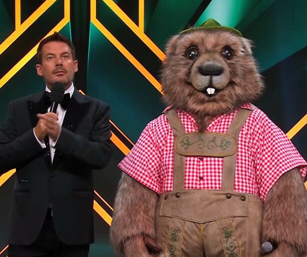 De deelnemers van The Masked Singer moeten weer alles uit de kast halen