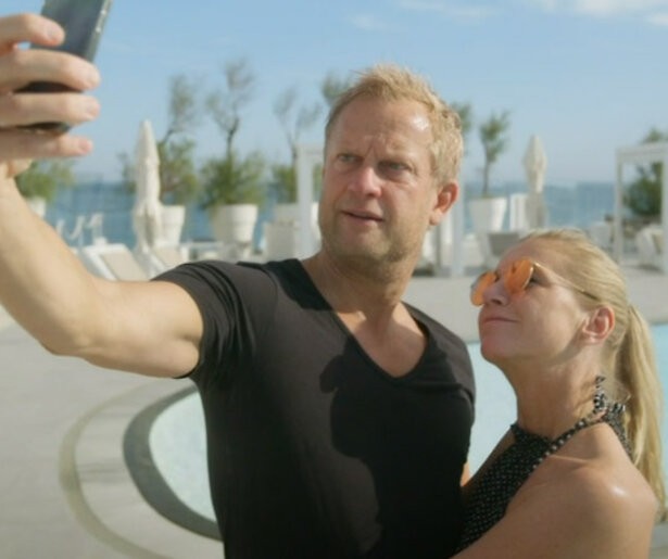 Nicole gooit wijn in gezicht Martijn (maar we zien de beelden alweer niet)