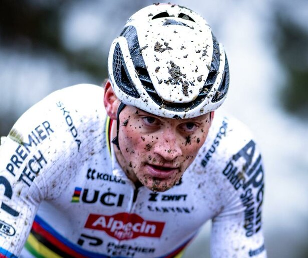 Schrijft Mathieu van der Poel geschiedenis tijdens het WK Veldrijden in Hulst?