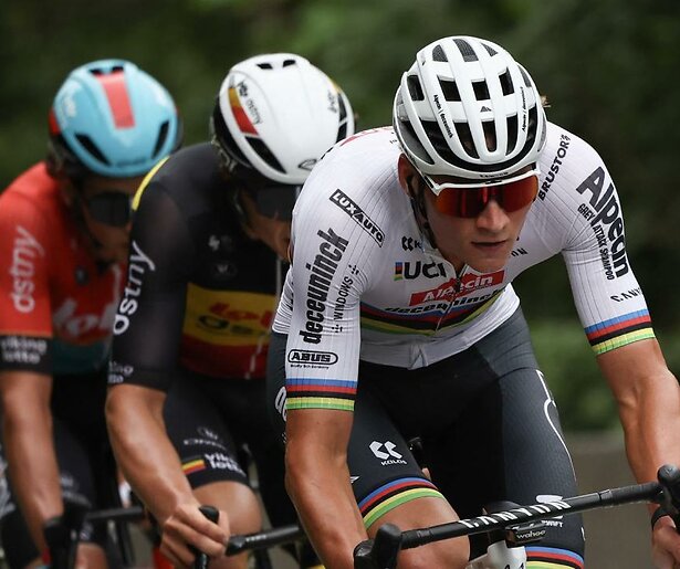 Mathieu van der Poel gaat voor goud tijdens de Olympische wegwedstrijd voor mannen