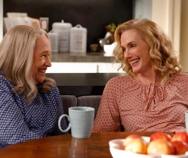 Bitsy ziet haar zus Madeline in Matlock voor het eerst in actie 