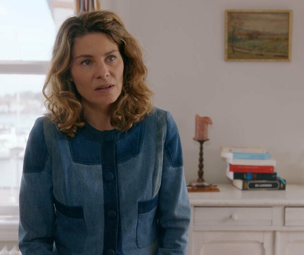 Rifka Lodeizen heeft haar handen vol aan Georgina Verbaan in Maud & Babs