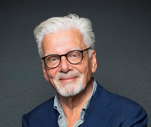 Jan Slagter maakt er in MAX Koningsdag vanaf Paleis Soestdijk weer een feestje van