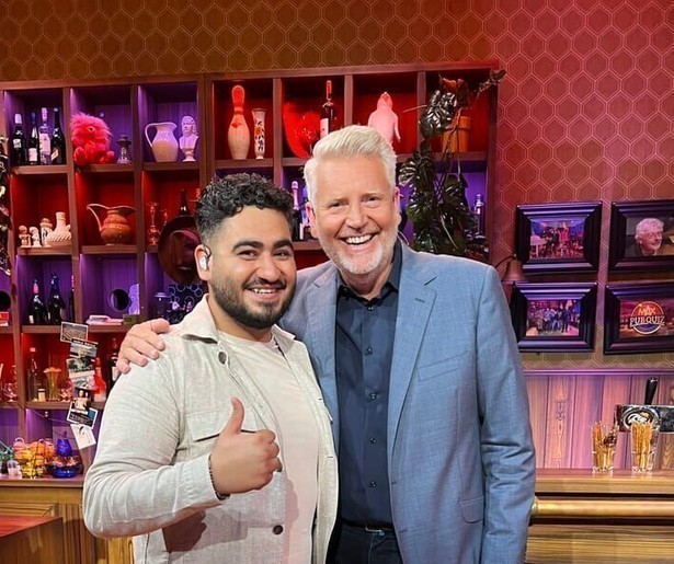 Ammar maakt er een gezellige boel van in MAX PubQuiz