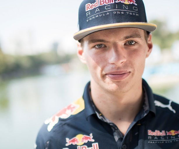 Verstappen racet voor oranje tribunes in Grand Prix van Oostenrijk