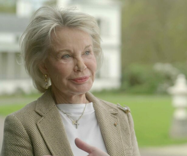 Paleis Soestdijk-eigenaar Maya Meijer-Bergmans maakt haar opwachting in Van Onschatbare Waarde