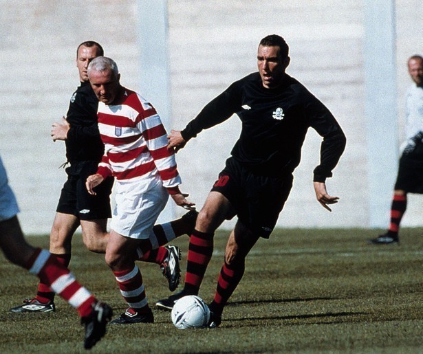 Vinnie Jones wordt voetbaltrainer in Mean Machine