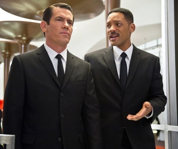 Will Smith en Tommy Lee Jones beschermen de aarde in Men in Black 3