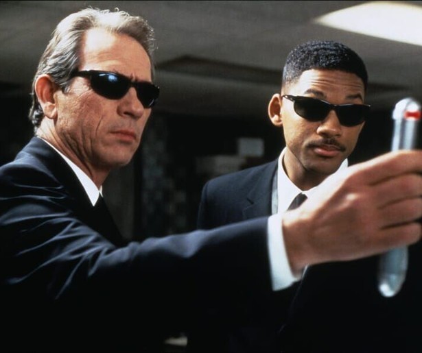 Tommy Lee Jones en Will Smith beschermen de aarde in Men in Black