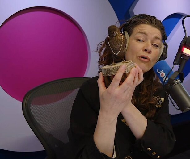 Merel Westrik geeft uniek afscheidscadeau bij laatste ochtendshow