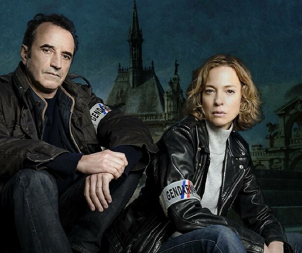 Ontdek alle geheimen van de Franse misdaadserie Meurtres à op TV5MONDE