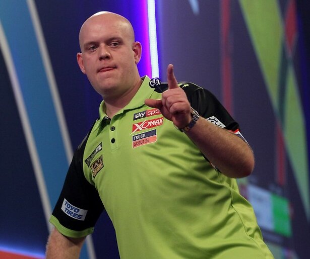 Michael van Gerwen treedt aan tijdens het WK Darts 2022