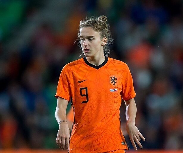 De TV van gisteren: 1.9 miljoen kijkers voor Oranjeleeuwinnen