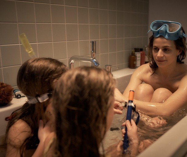 Elise Schaap dreigt de werkelijkheid uit het oog te verliezen