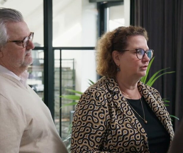 Mike en Eliza zoeken in Kopen Zonder Kijken een huis in het oosten van het land