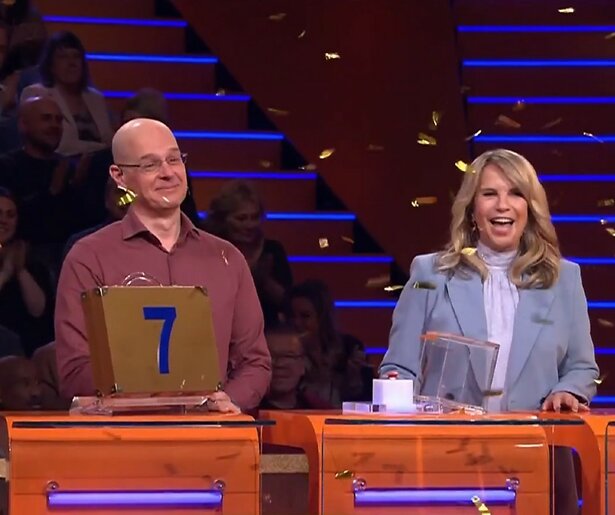 De TV van gisteren: Miljoenenjacht en Wie van de 3 grote winnaars op de zondagavond