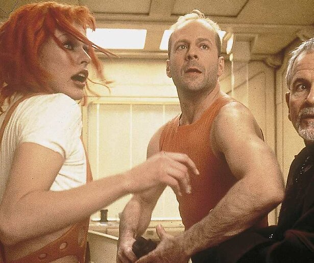 Milla Jovovich gaat tot het uiterste om de wereld te beschermen in The Fifth Element