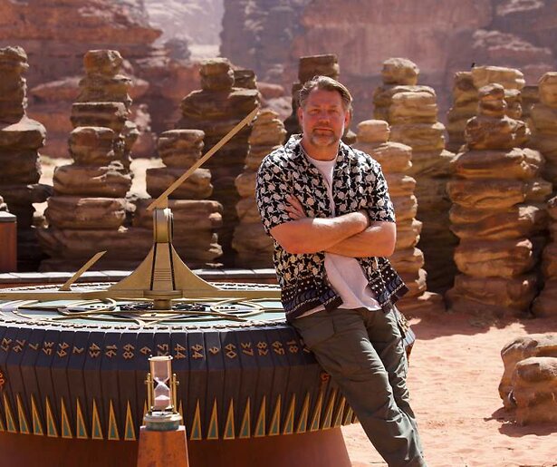 De strijd om polsbandjes barst los in het bloedhete survivalprogramma Million Dollar Desert op Net5