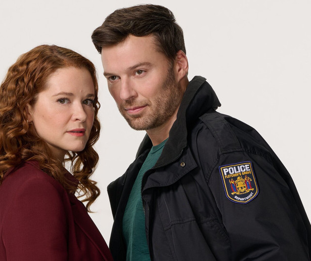 Doet Sarah Drew het juiste in de laatste twee afleveringen van Mistletoe Murders?