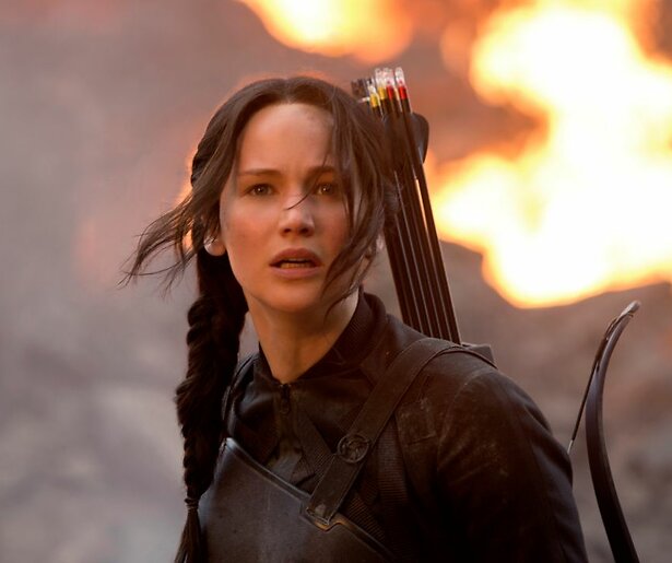 Jennifer Lawrence zet de boel op stelten in The Hunger Games: Mockingjay - Part 1