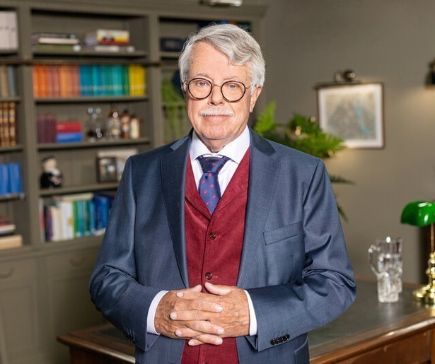 Muis versus parkiet in Mr. Frank Visser Doet Uitspraak