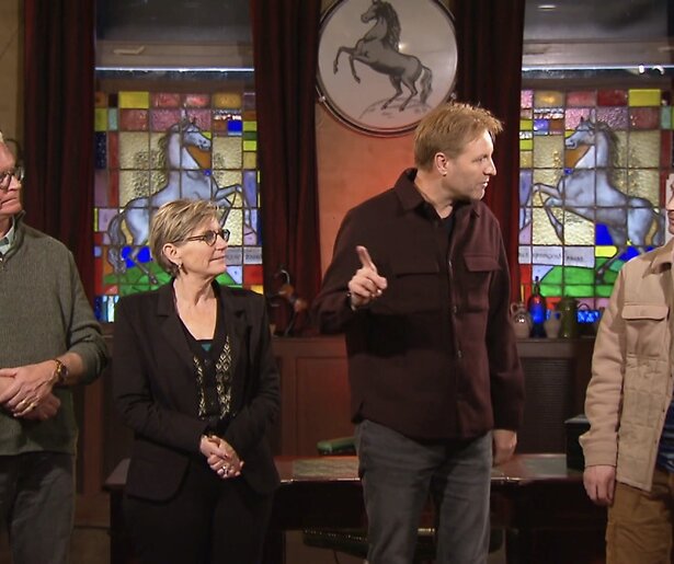 De TV van gisteren: Ouderwetse burenruzie om een schutting in Mr. Frank Visser Doet Uitspraak