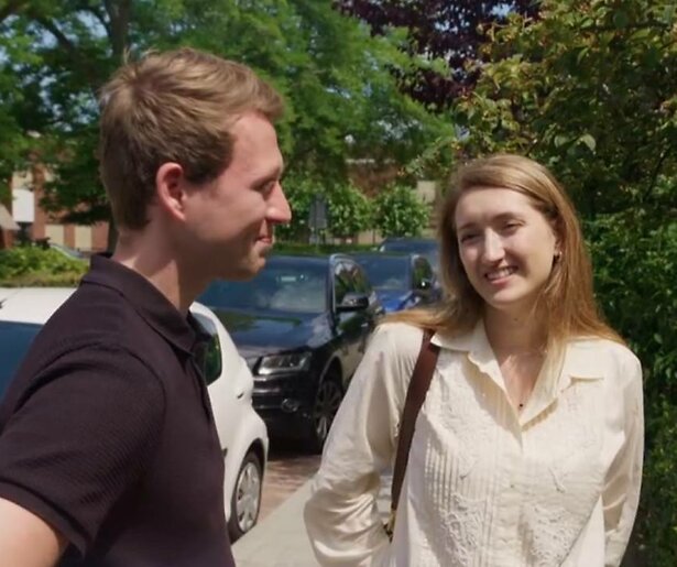 Murron probeert er ondanks haar gebrek aan kluservaring in De Moeite Waard?! het beste van te maken