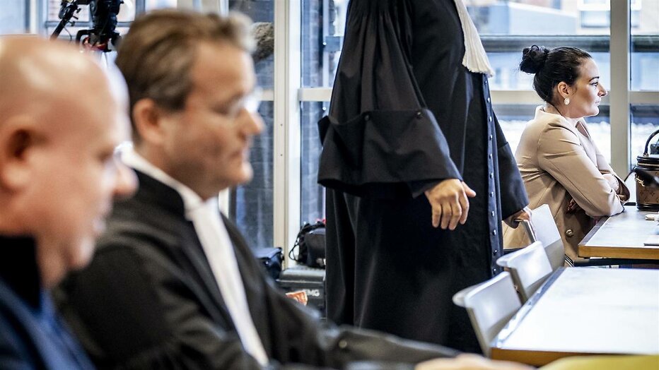 Peter Gillis en Nicol Kremers tegenover elkaar in de rechtbank. Peter Gillis en Nicol Kremers tegenover elkaar in de rechtbank.