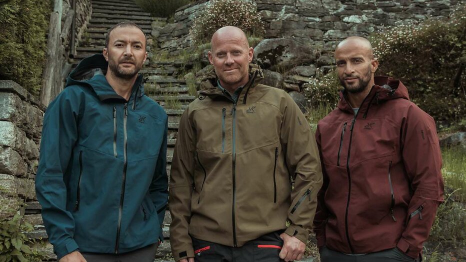 Nasrdin Dchar, Erik Wegewijs en Walid Benmbarek voor The Life Trail Nasrdin Dchar, Erik Wegewijs en Walid Benmbarek voor The Life Trail