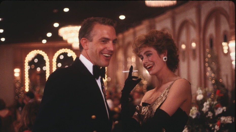 Sean Young en Kevin Costner in No Way Out Sean Young en Kevin Costner in No Way Out