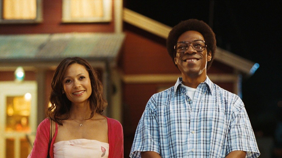 Eddie Murphy en Thandiwe Newton in Norbit