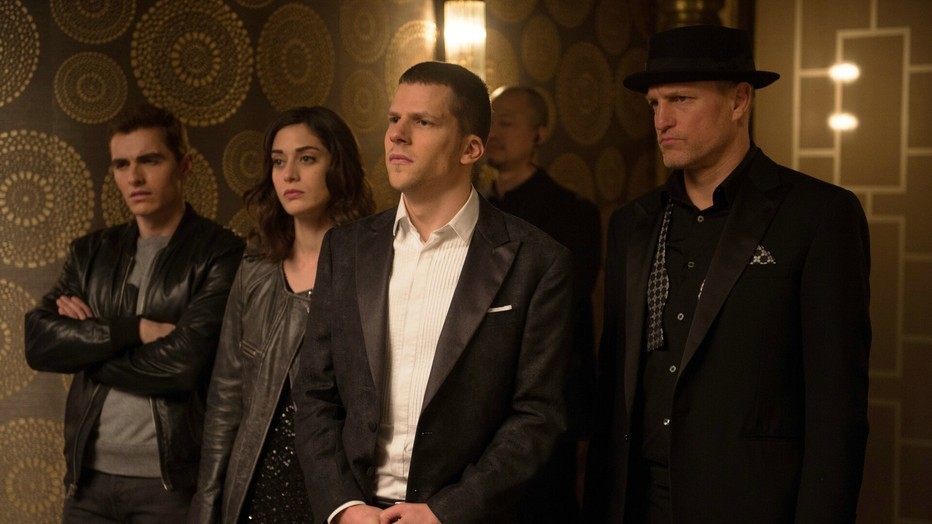 Dave Franco, Lizzy Caplan, Jesse Eisenberg en Woody Harrelson in Now You See Me 2 Dave Franco, Lizzy Caplan, Jesse Eisenberg en Woody Harrelson in Now You See Me 2