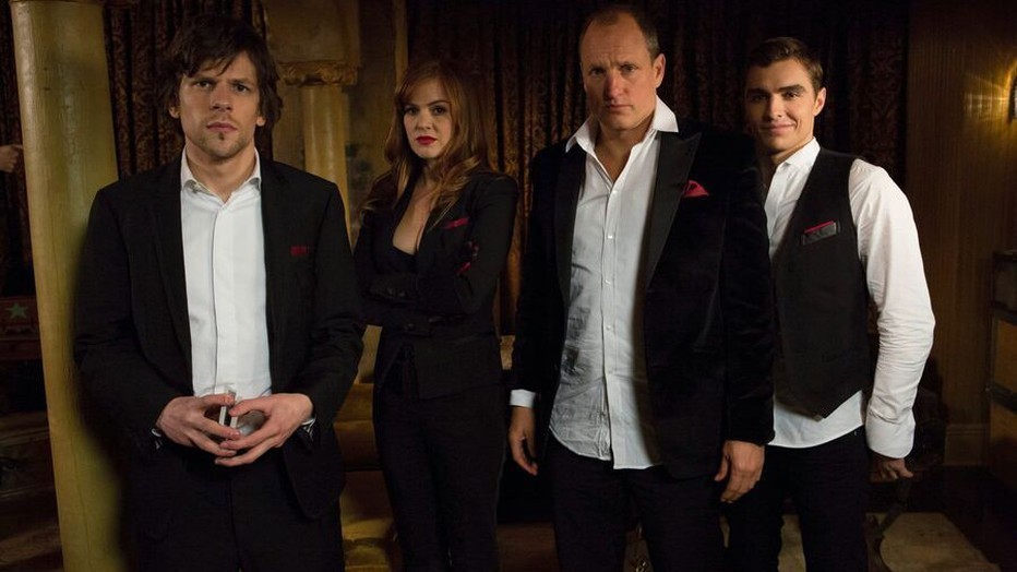 Jesse Eisenberg, Isla Fischer, Woody Harrelson en Dave Franco in Now You See Me Jesse Eisenberg, Isla Fischer, Woody Harrelson en Dave Franco in Now You See Me