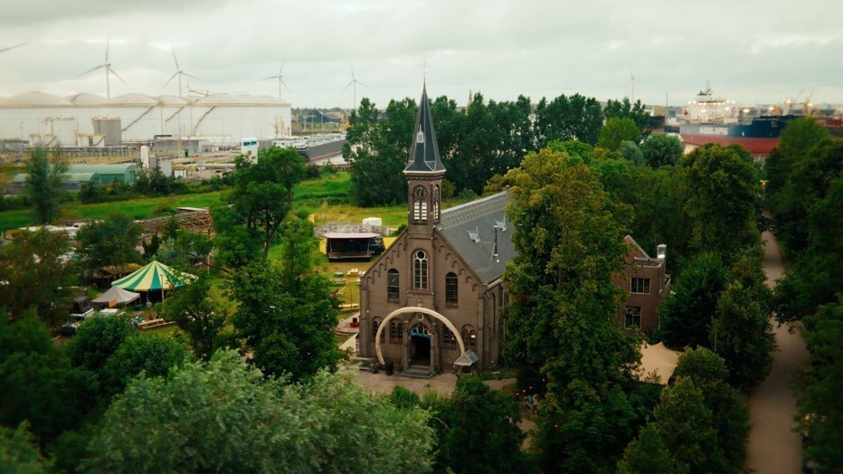 Still uit NPO Doc: Ruigoord - Een Kosmisch Lek