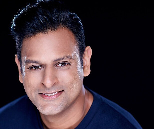 Narsingh Balwantsingh viert Diwali op NPO 2