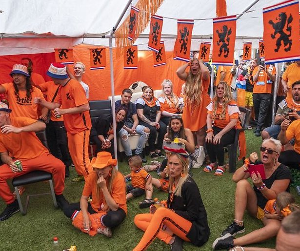 De TV van gisteren: Megascore voor EK-start van Oranje