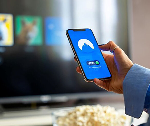 Nederlandse kijkers combineren tv-avond steeds vaker met tweede scherm