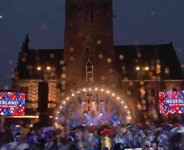 De TV van gisteren: Waterballet bij Nederland Staat op Tegen Kanker scoort 828.000